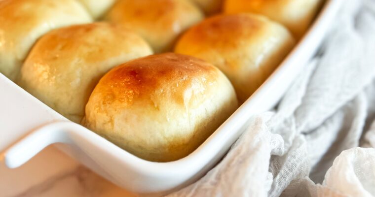 Easy Soft Homemade Dinner Rolls